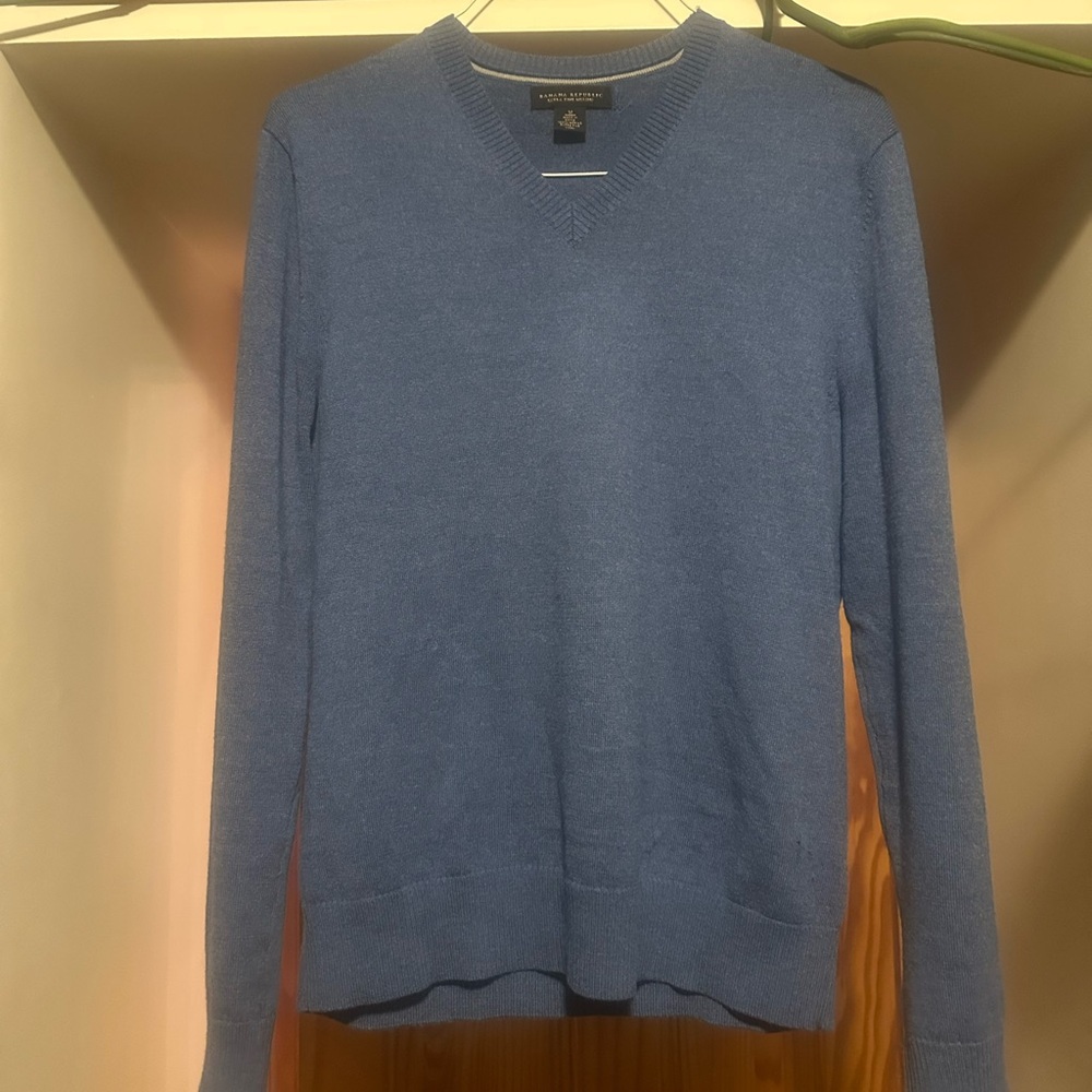 Banana Republic 100% Merino Wool V Neck Sweater Blue Size M FLAWS